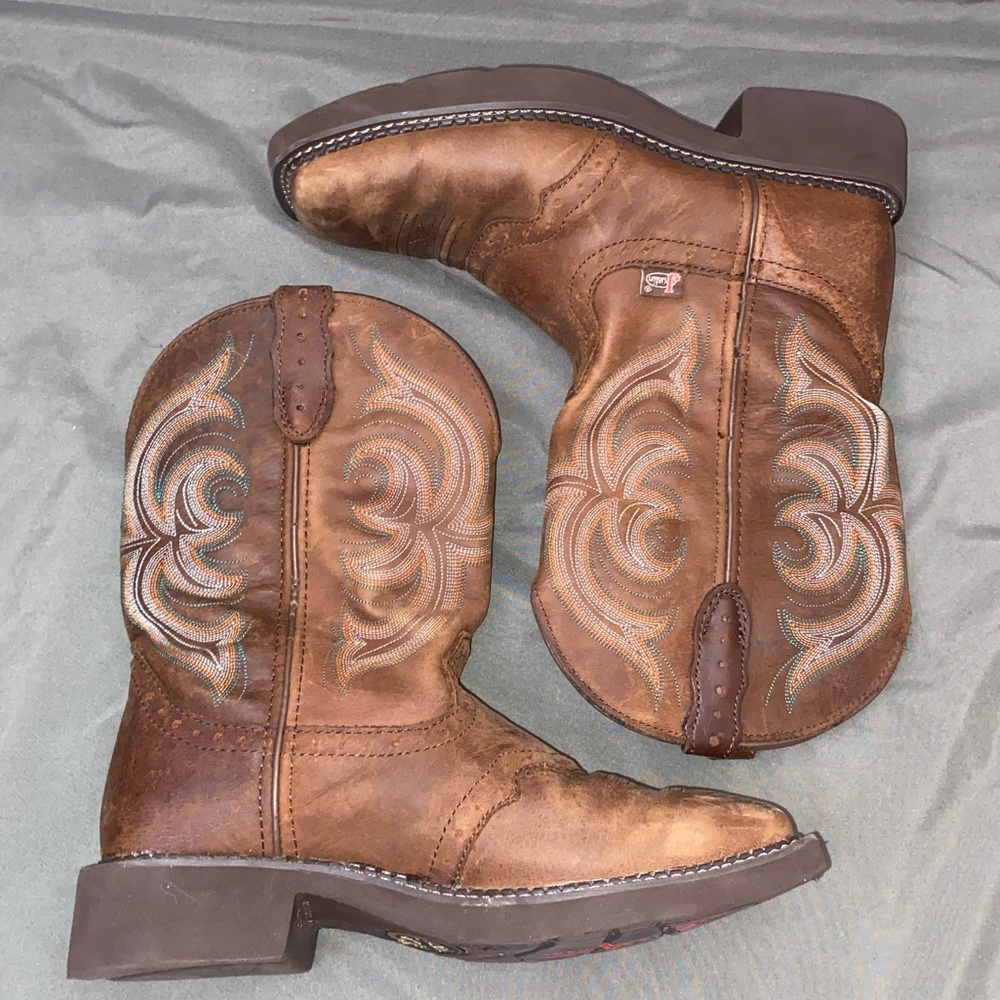 Square toe boots
